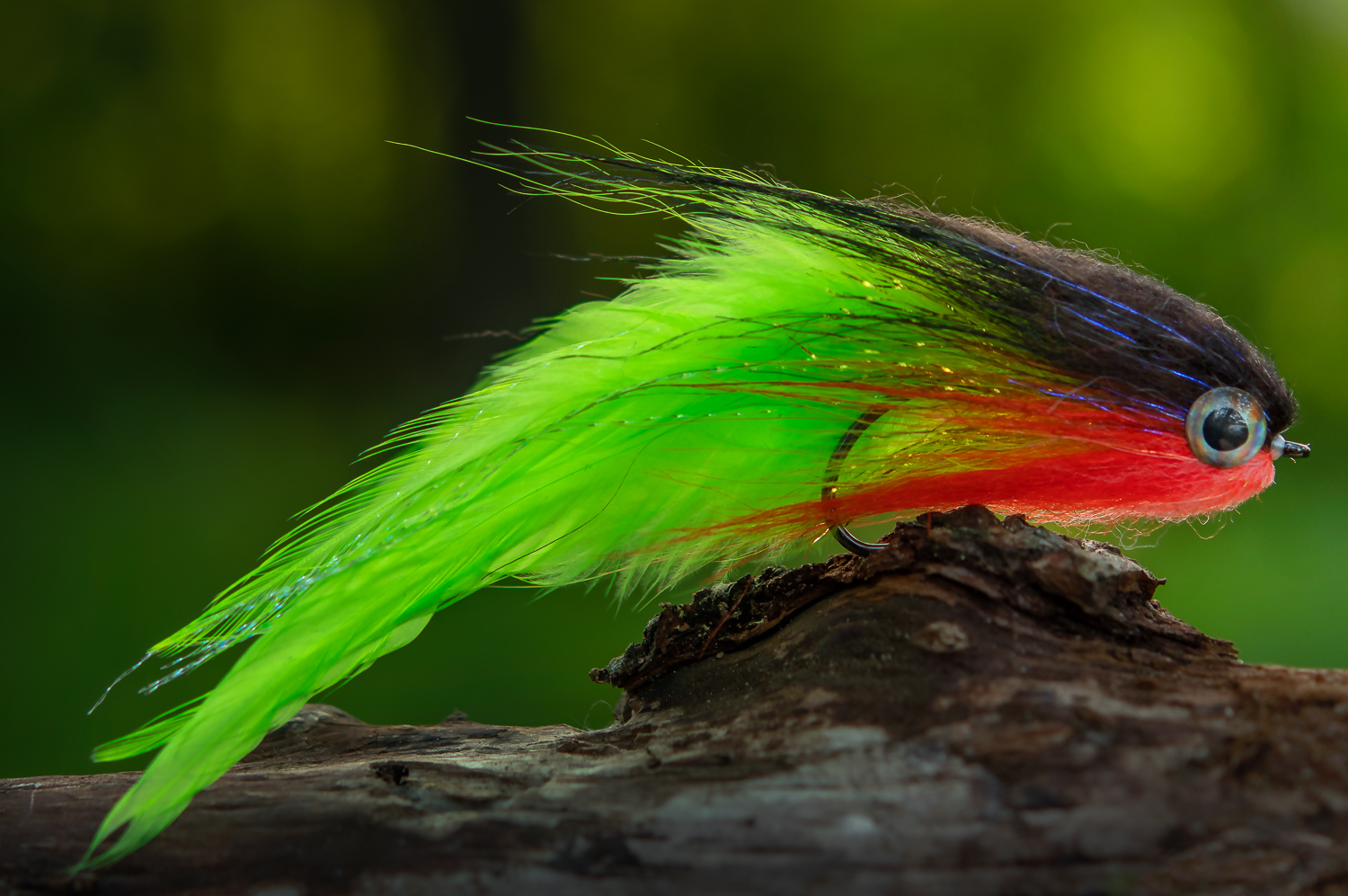 Chartreuse Tailed SJ Deceiver tied by Simon Johansson